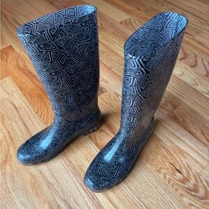 EUC TOMS women’s rain boots size 8